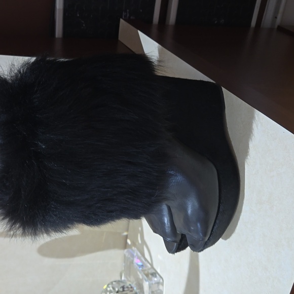 Prada black platform boots with fur . Size 38 - Picture 5 of 5